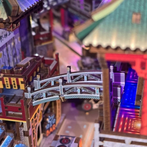 Miniaturowy domek Book Nook - Cyber City