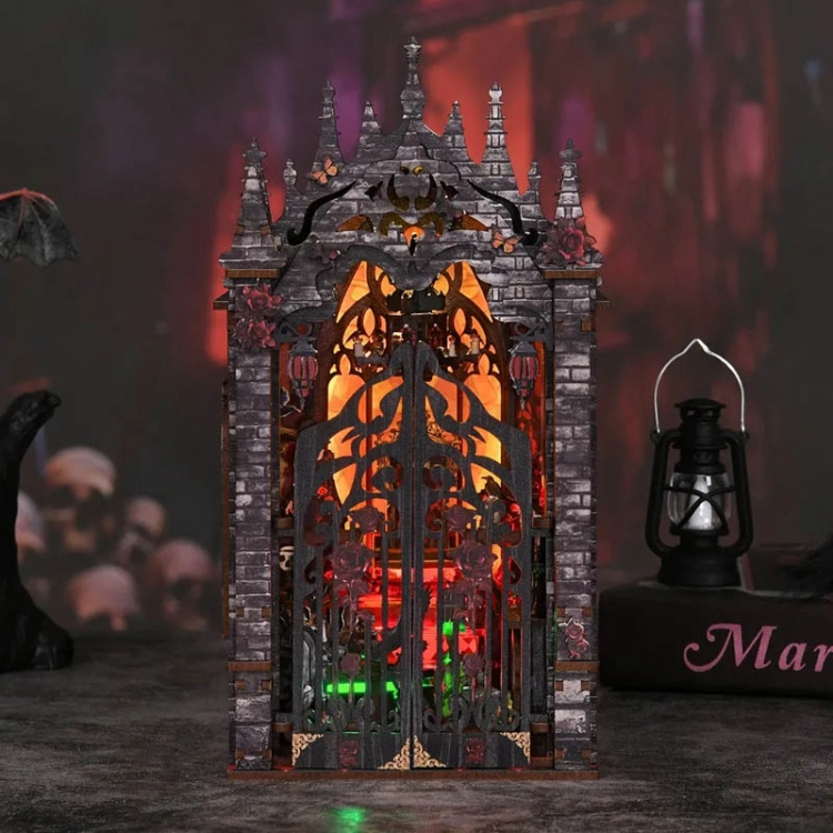Miniaturowy domek Book Nook - Krypta Czarnego Kruka