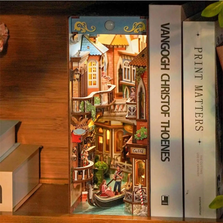 Miniaturowy domek Book Nook - Weneckie marzenie