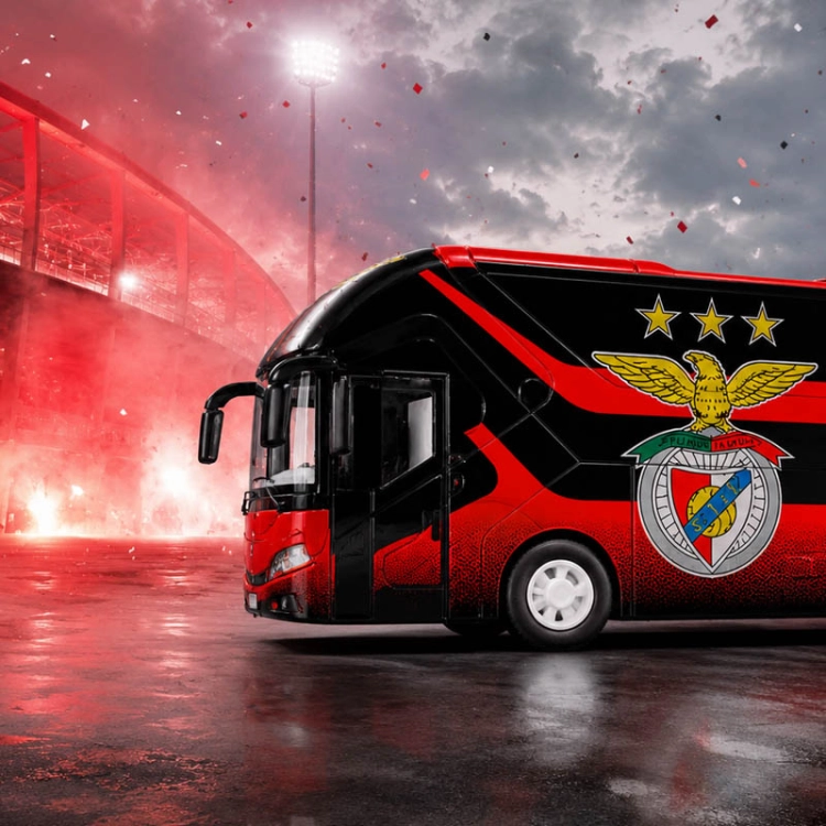 Autobus piłkarski Benfica FC - model klubowy
