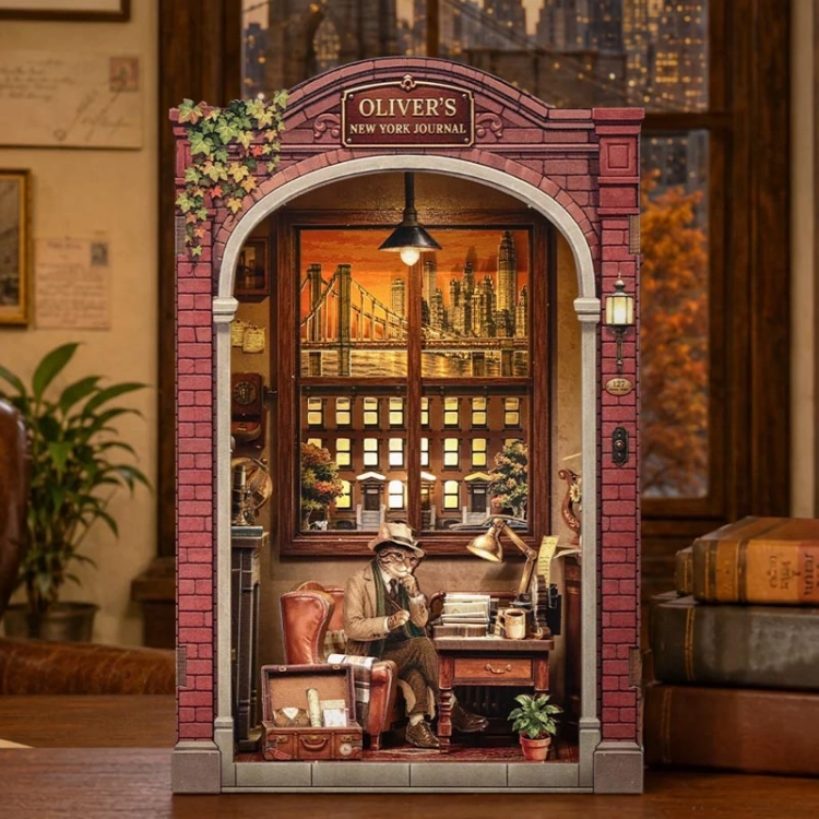 Miniaturowy domek mini Book Nook - Oliver's New York Journal