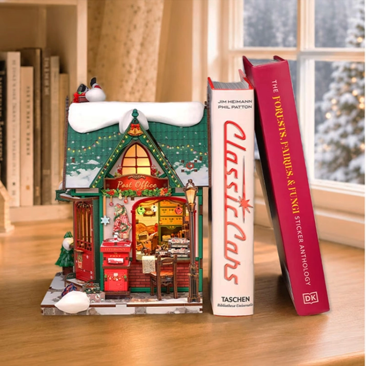 Miniaturowy domek Book Nook - Poczta Świętego Mikołaja
