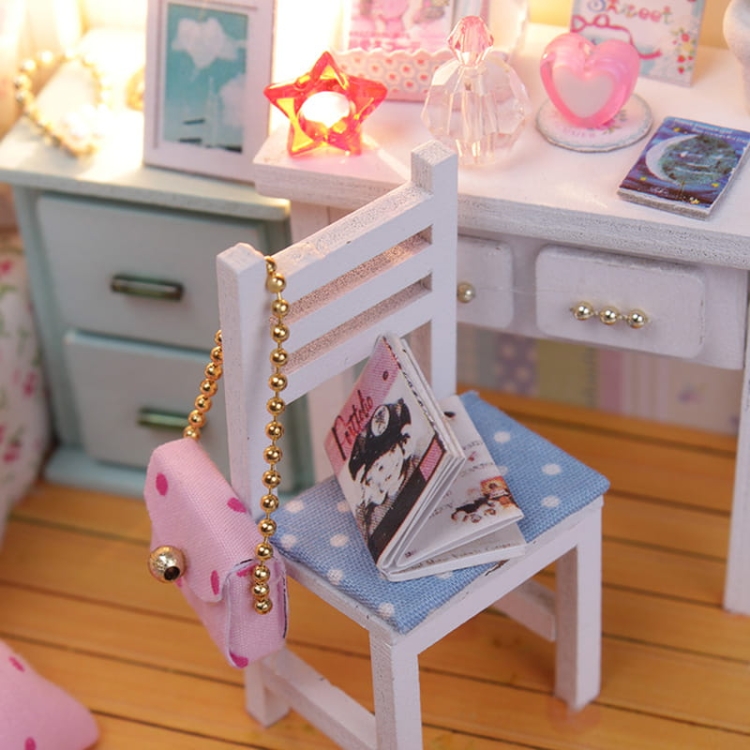 Miniaturowy domek DIY - Pokój Laury*