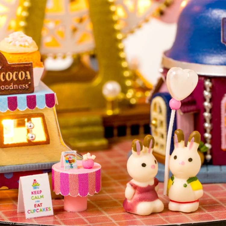 Miniaturowy domek - Zaczarowany lunapark
