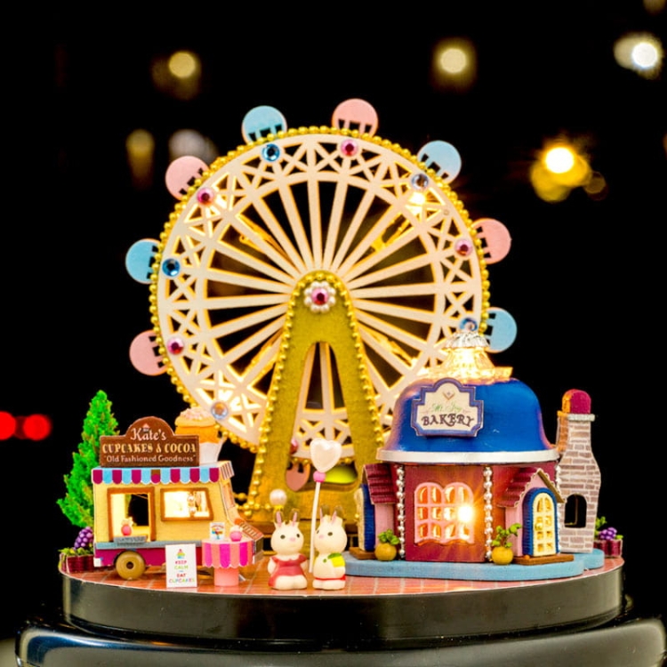 Miniaturowy domek - Zaczarowany lunapark