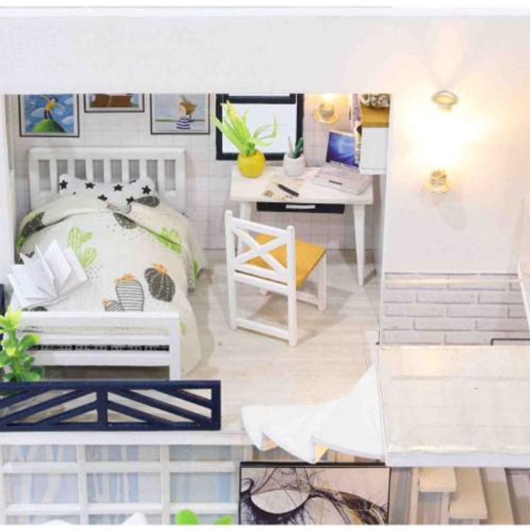 Miniaturowy domek - Śnieżna biel