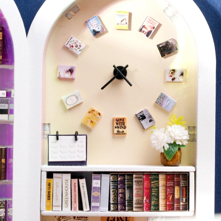 Miniaturowy domek - Książka przy kawie