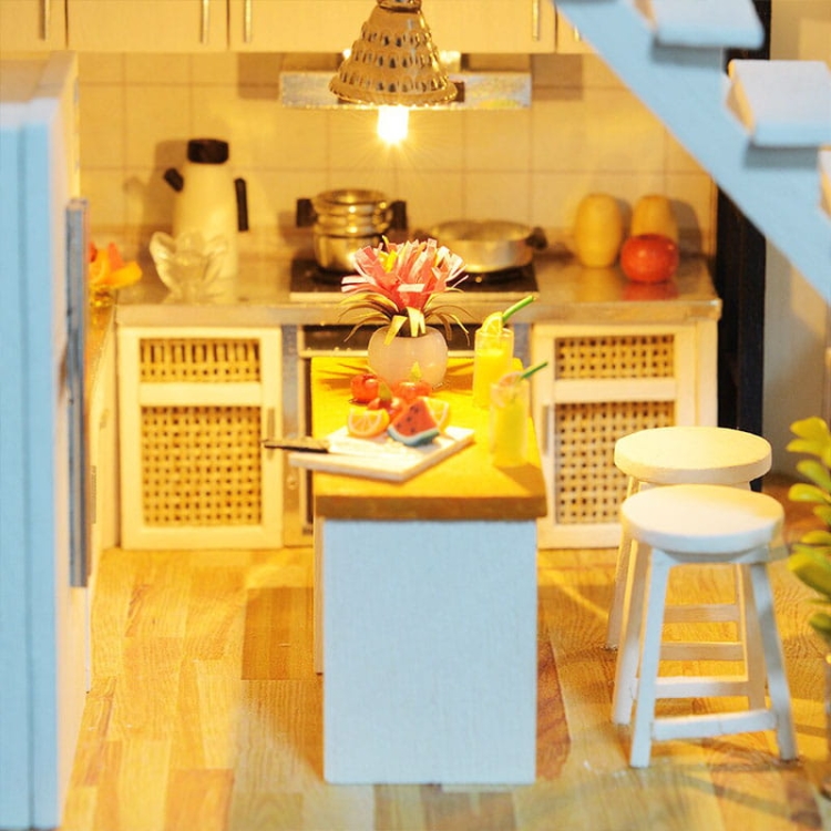 Miniaturowy domek -Zachód słońca w Alpach