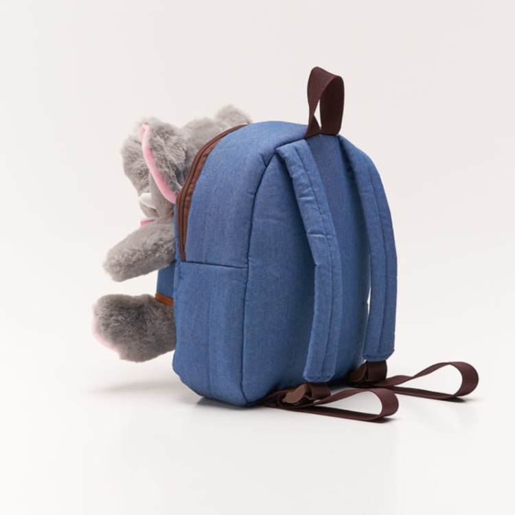 Jeans'owy plecaczek z odpinanym szarym słonikiem „Elephant puppy”