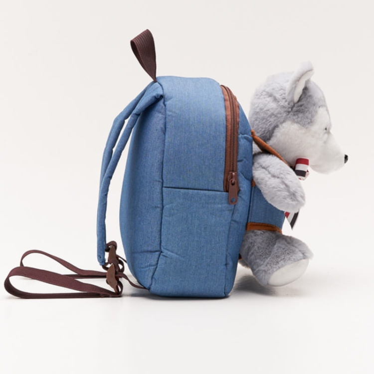 Jeans'owy plecaczek z odpinanym szarym wilczkiem „Wolf puppy”