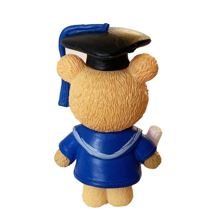 Miś uczeń stojący